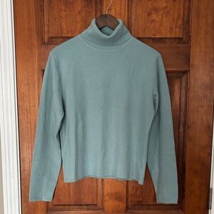 100% Cashmere Women's Turtleneck Sweater